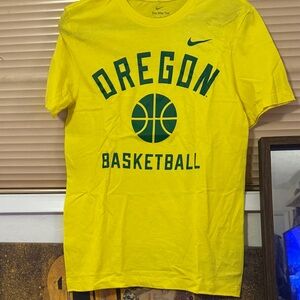 Nike Oregon Basketball Yellow T small hole
Never worn